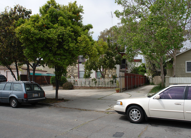 2720 Figueroa Blvd in San Diego, CA - Foto de edificio - Building Photo