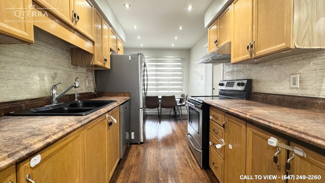 35 Jay St in Brampton, ON - Building Photo - Building Photo