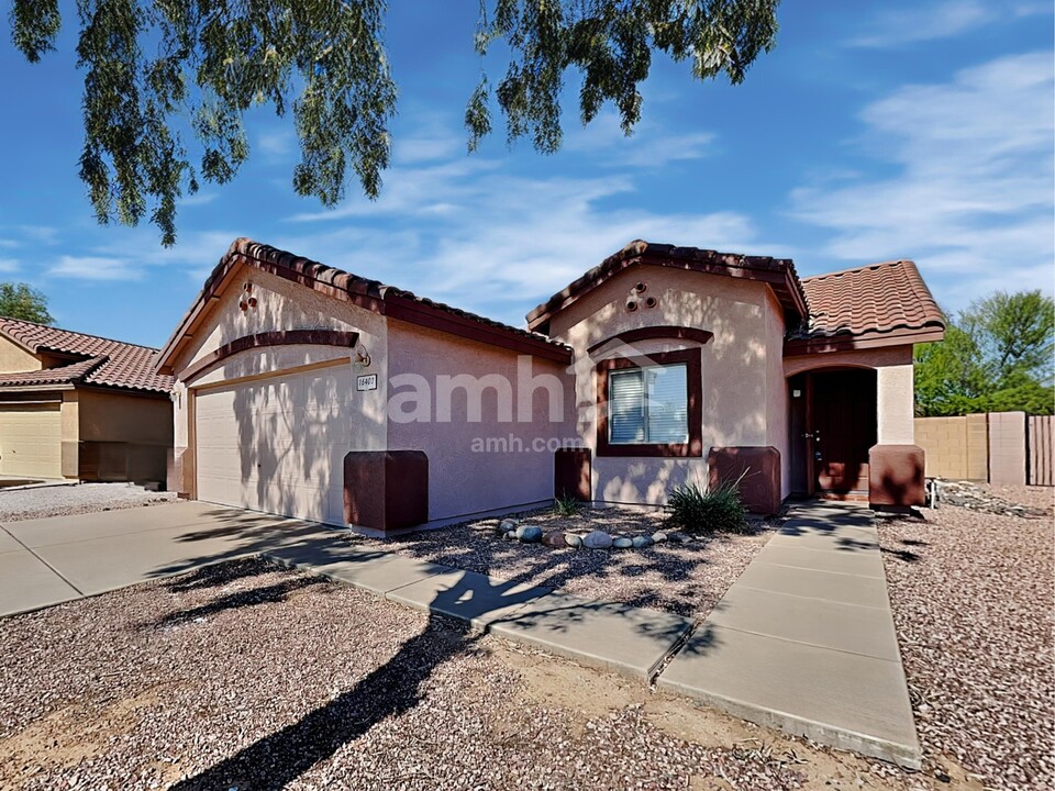 16400 N Lasso Dr in Surprise, AZ - Building Photo