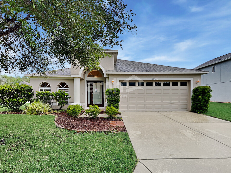 12521 Jillian Cir in Hudson, FL - Building Photo