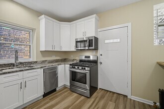 4831 W Roscoe St in Chicago, IL - Building Photo - Building Photo