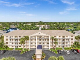 1711 Whitehall Dr, Unit 306 in Davie, FL - Building Photo