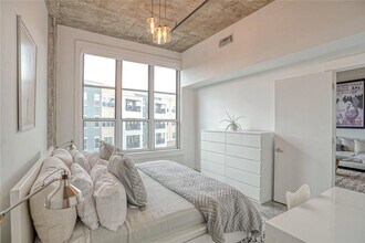 245 N Highland Ave NE in Atlanta, GA - Building Photo - Building Photo