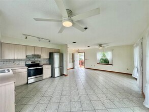 709 S Lake Starr Blvd in Lake Wales, FL - Building Photo - Building Photo