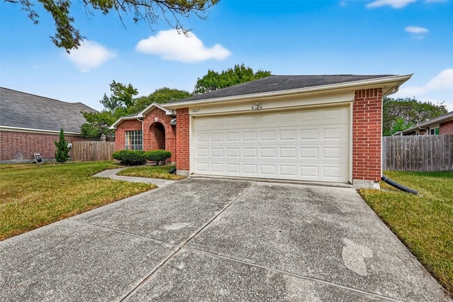 property at 8827 Boulder Springs Dr