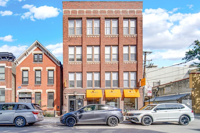 2014 W Wabansia Ave in Chicago, IL - Foto de edificio - Building Photo