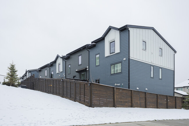 Shawnee Park in Calgary, AB - Building Photo - Building Photo