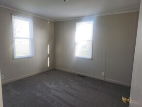 2212 N Rector Ave in Muncie, IN - Building Photo - Building Photo