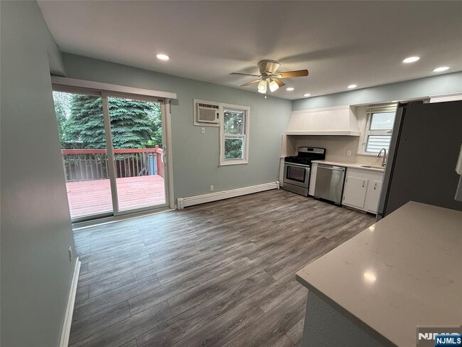614 6th Ave in Lyndhurst, NJ - Building Photo - Building Photo