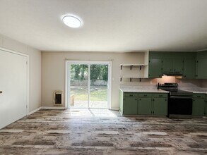 7220 Ainsley St in Fayetteville, NC - Building Photo - Building Photo