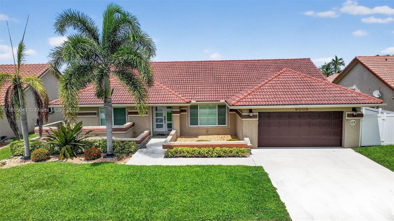 9505 Majestic Way in Boynton Beach, FL - Building Photo