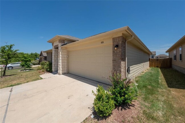 414 Pentire Way in Hutto, TX - Building Photo - Building Photo