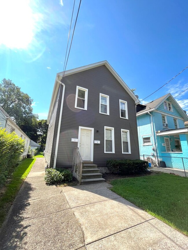 property at 515 W 3rd St