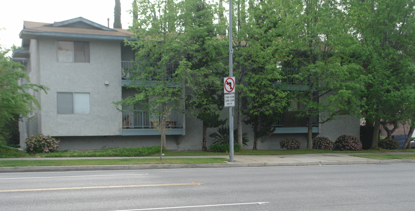 2519-2527 Whitefield Rd in Pasadena, CA - Foto de edificio