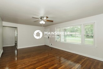 2126 West Ln in Louisville, KY - Building Photo - Building Photo