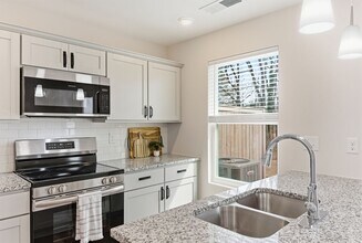 670 Blossom Run in Spartanburg, SC - Building Photo - Building Photo