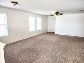 108 Maned Dr in Sanger, TX - Building Photo - Building Photo