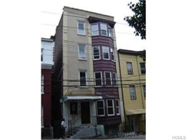 11 Van Cortlandt Pk Ave in Yonkers, NY - Building Photo