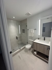 114 NW 34th St, Unit S5 in Miami, FL - Building Photo - Building Photo