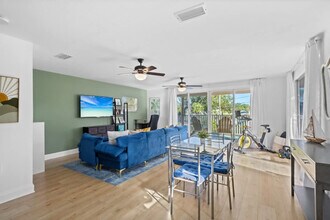 311 16th Ave, Unit SI ID1507236P in Indian Rocks Beach, FL - Building Photo - Building Photo