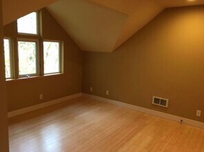 111 Marlboro Ln in Eugene, OR - Building Photo - Building Photo