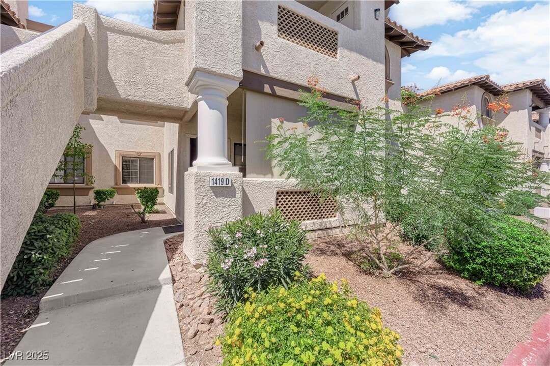 1419 Santa Margarita St in Las Vegas, NV - Building Photo