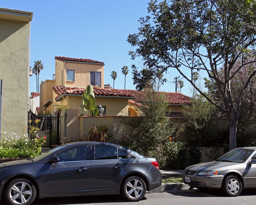 821 20th St in Santa Monica, CA - Building Photo