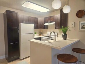 631 Lyons Rd in Coconut Creek, FL - Building Photo - Building Photo