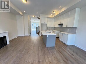 20 Ingersoll Ln in Richmond Hill, ON - Building Photo - Building Photo