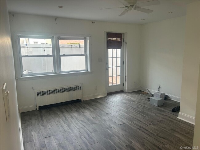 341 E Hudson St in Long Beach, NY - Building Photo - Building Photo