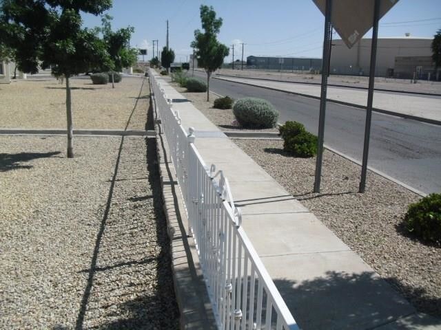 10021 Railroad Dr in El Paso, TX - Building Photo - Building Photo
