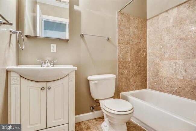 4473 B St SE in Washington, DC - Building Photo - Building Photo