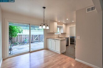 102 Miramonte Dr in Moraga, CA - Building Photo - Building Photo