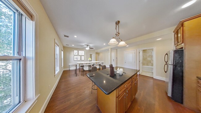 28 Fisher Ave, Unit 4 in Boston, MA - Building Photo - Building Photo