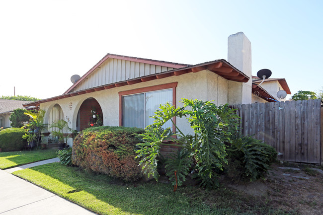 7222 Heil Ave in Huntington Beach, CA - Building Photo - Building Photo