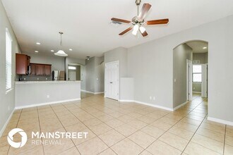 105 NE 7th Pl in Cape Coral, FL - Foto de edificio - Building Photo