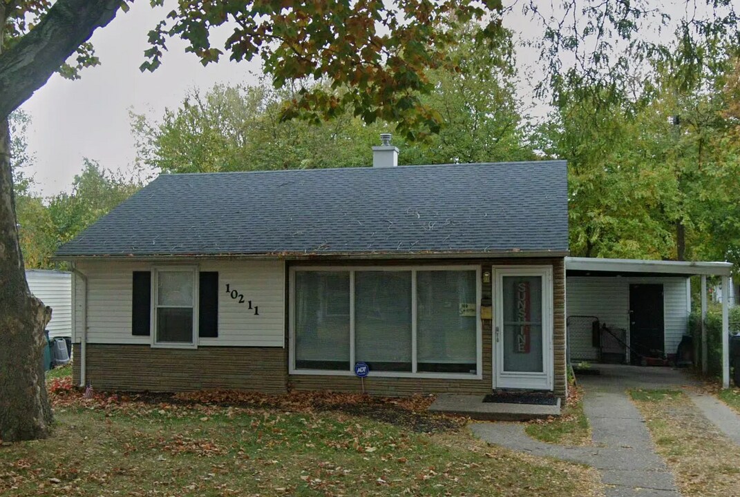 10211 Troy St in Oak Park, MI - Building Photo