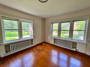 2010 Woodlawn Ave in Wilmington, DE - Building Photo - Building Photo