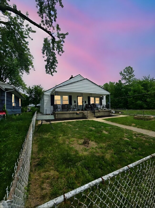 property at 1496-1498 E 22nd Ave
