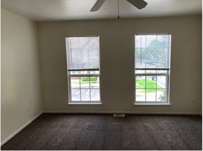12030 E Hoye Dr in Aurora, CO - Building Photo - Building Photo