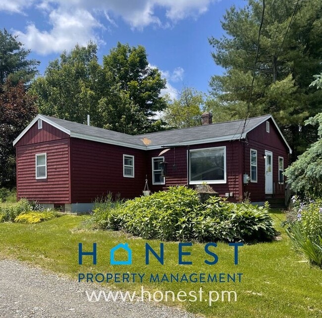 446 Lewiston Rd in Gardiner, ME - Building Photo - Building Photo