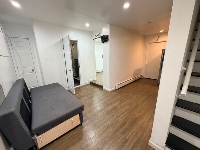 11440 145th St, Unit 1 Bedroom Apartment, Unit 1 Bedroom Apartment