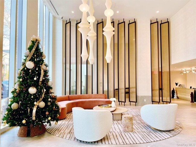 30-55-55 Vernon Blvd in Queens, NY - Building Photo - Building Photo