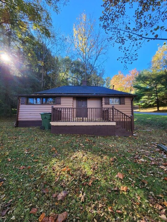 4 Beaverdam Knoll Rd in Asheville, NC - Building Photo