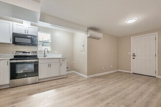 3016 S West View St in Los Angeles, CA - Foto de edificio - Building Photo