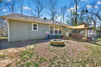 10391 Royal Magnolia Dr in Conroe, TX - Foto de edificio - Building Photo