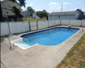 164 Oak St in Pittston, PA - Building Photo - Building Photo