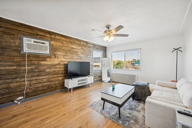 3525 S Bannock St in Englewood, CO - Building Photo - Building Photo