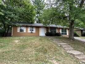 920 Timberline Dr in Danville, IL - Building Photo