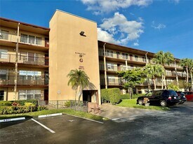 13255 SW 9th Ct in Pembroke Pines, FL - Building Photo